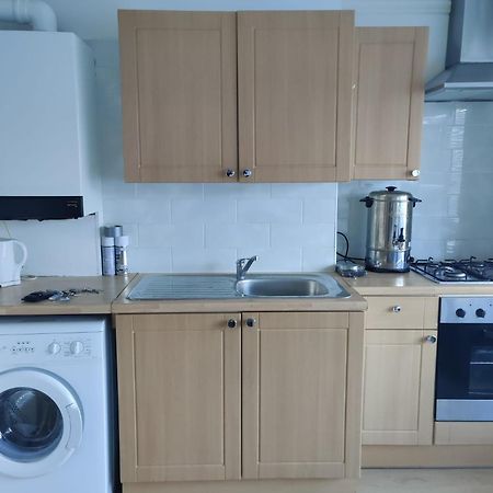 Appartamento Studio On Golders Green Road Londra Esterno foto